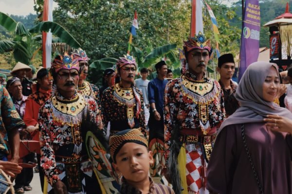 Ebeg dance performed at Kalirejo Art and Cultural Festival_Trees4Trees